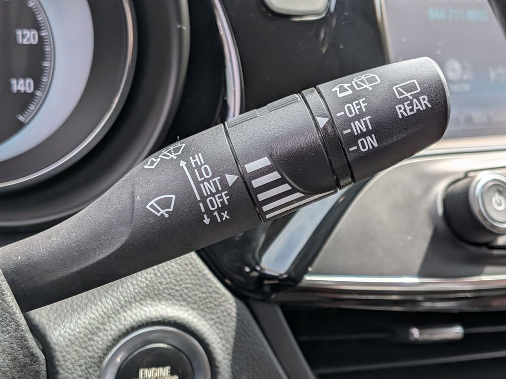 Used 2017 Buick Envision Essence FWD image 19