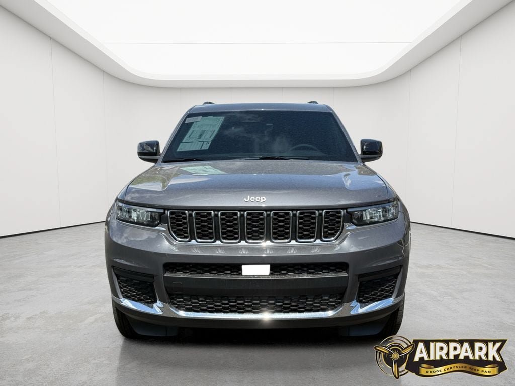 New 2025 Jeep Grand Cherokee L Laredo w/ Luxury Tech Group I AWD/4WD image 4