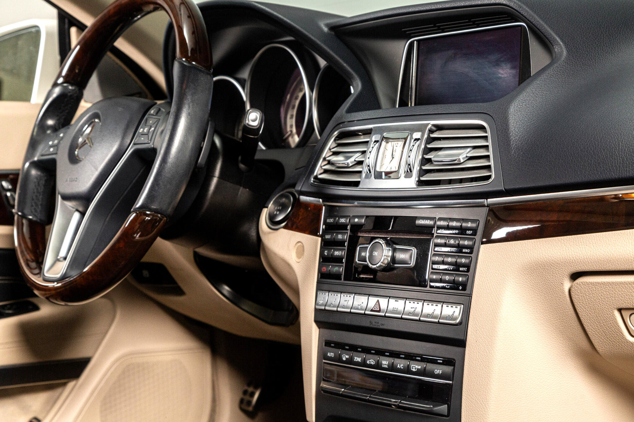 Used 2014 Mercedes-Benz E 350 Cabriolet image 26