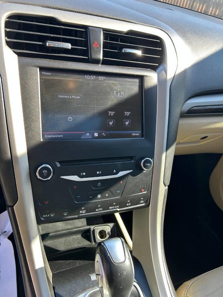 Used 2013 Ford Fusion SE image 26