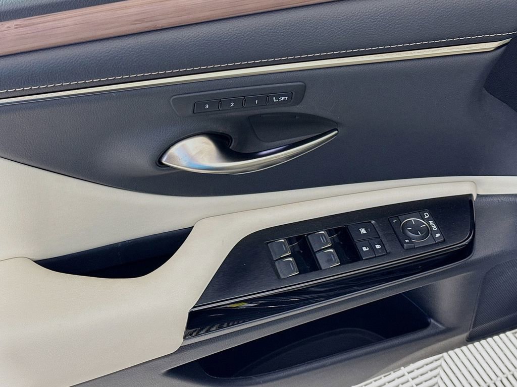 Certified 2023 Lexus ES 350 w/ Premium Package image 18