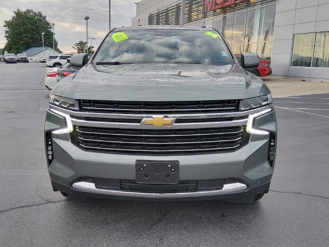 Used 2024 Chevrolet Suburban LT AWD/4WD image 8