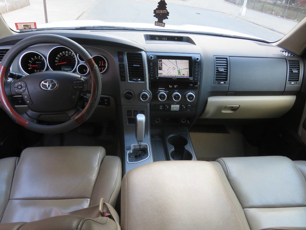 Used 2011 Toyota Sequoia Limited image 12
