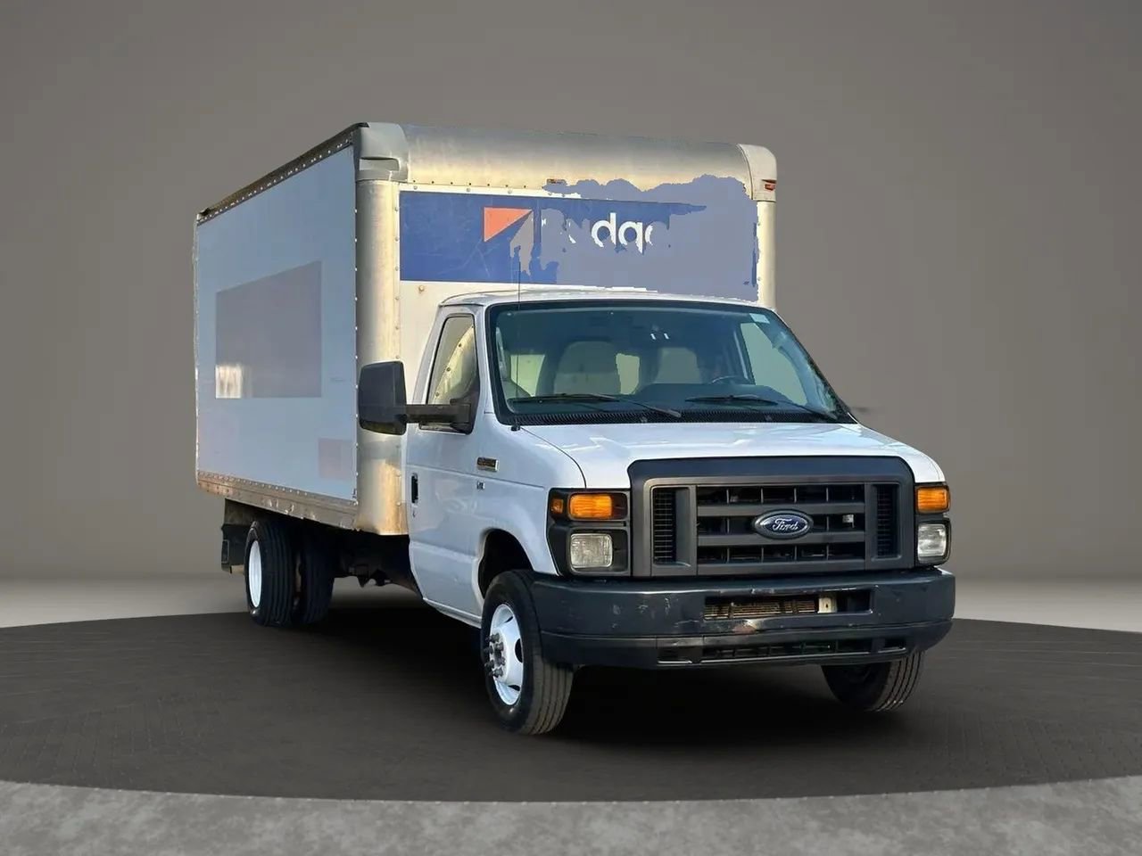 Used 2016 Ford E-350 and Econoline 350 Super Duty image 3