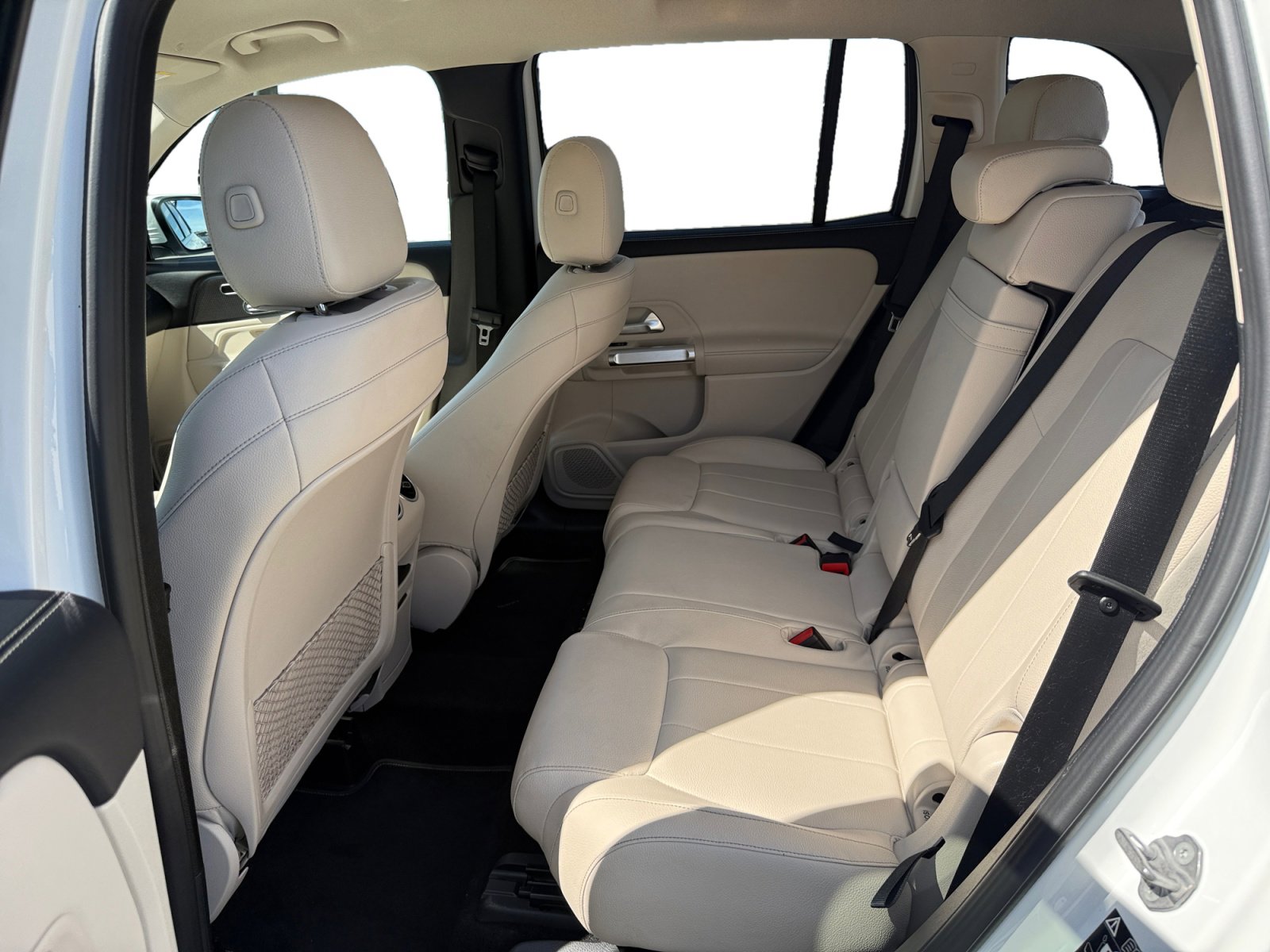 Used 2021 Mercedes-Benz GLB 250 image 16