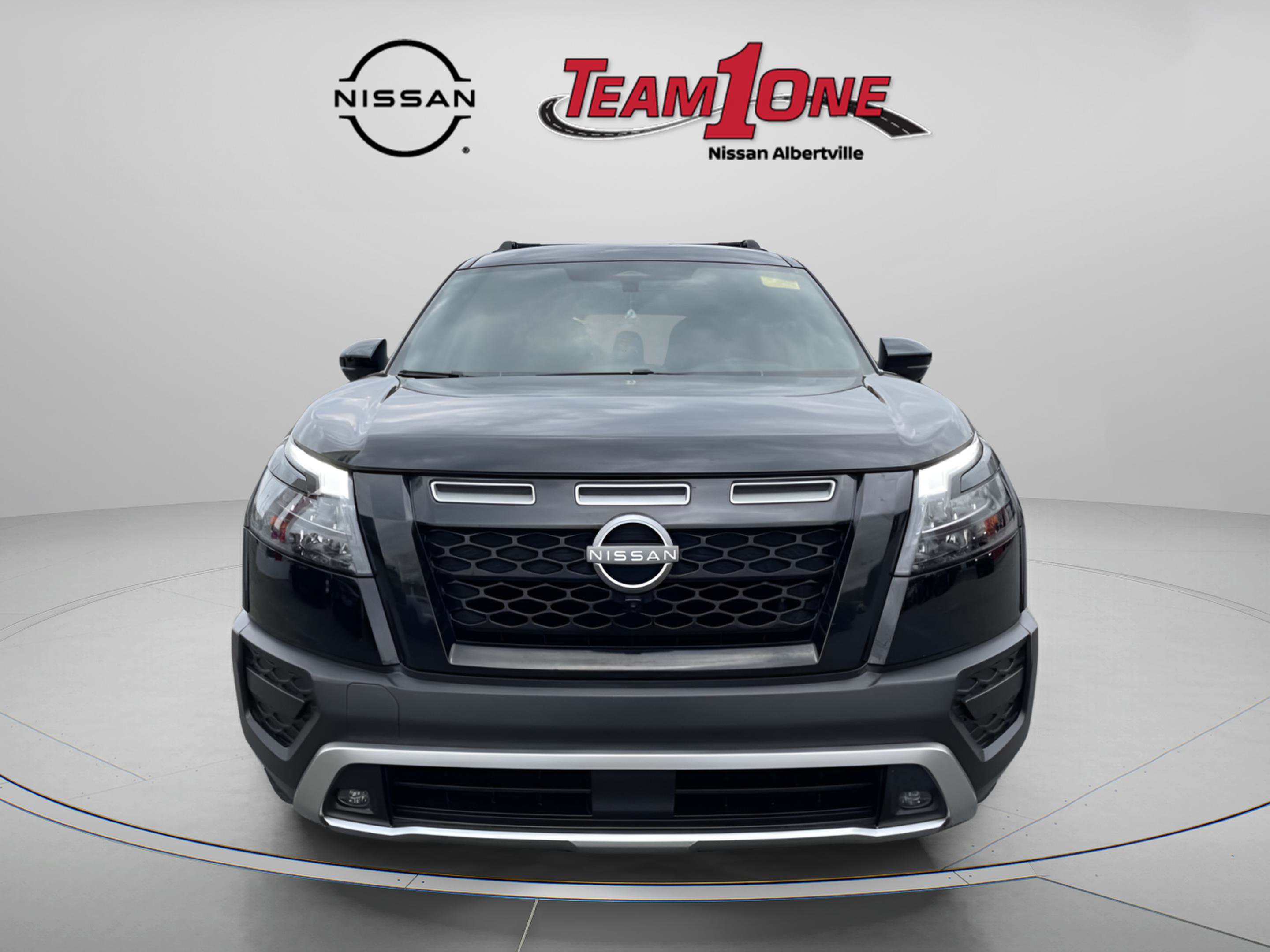 Used 2023 Nissan Pathfinder Rock Creek image 2