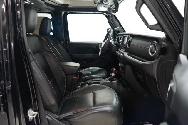 Used 2023 Jeep Wrangler Unlimited Sahara image 30