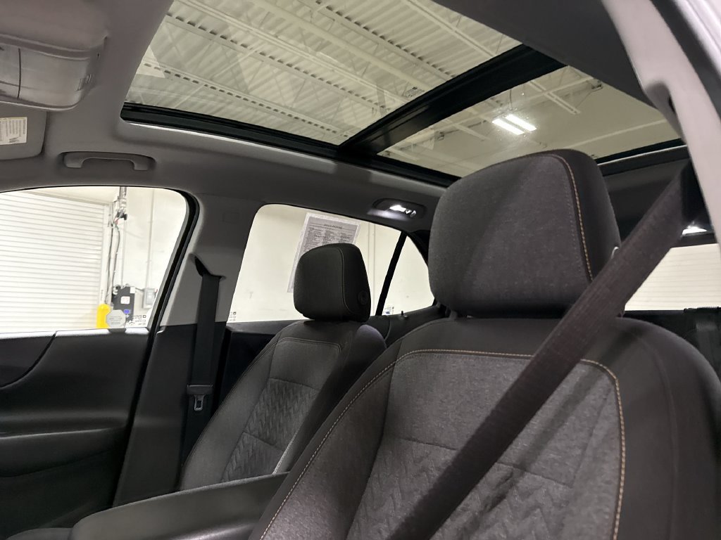 Used 2022 Chevrolet Equinox LT AWD/4WD image 19