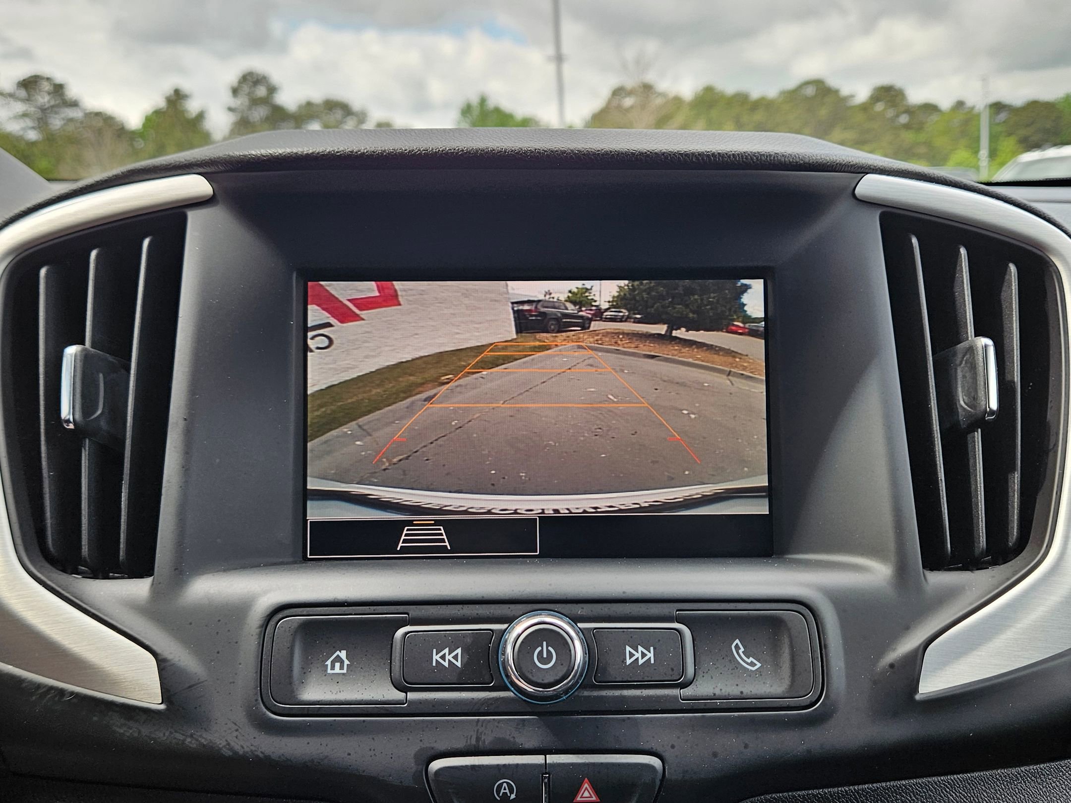 Used 2024 GMC Terrain SLE AWD/4WD image 32