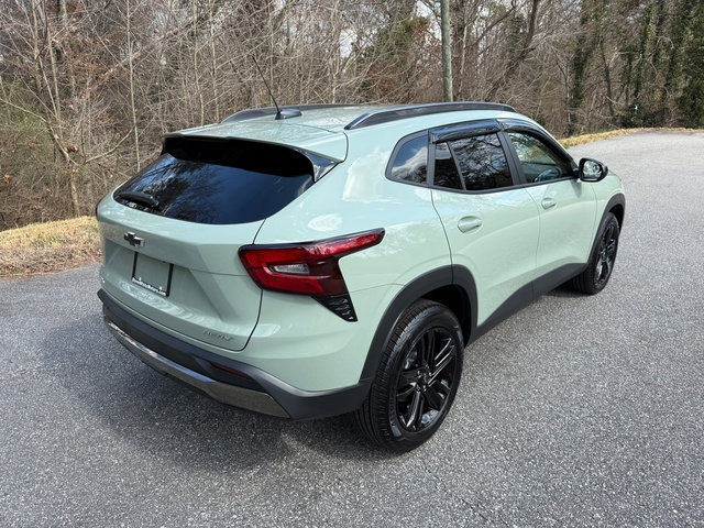 Used 2025 Chevrolet Trax ACTIV image 6