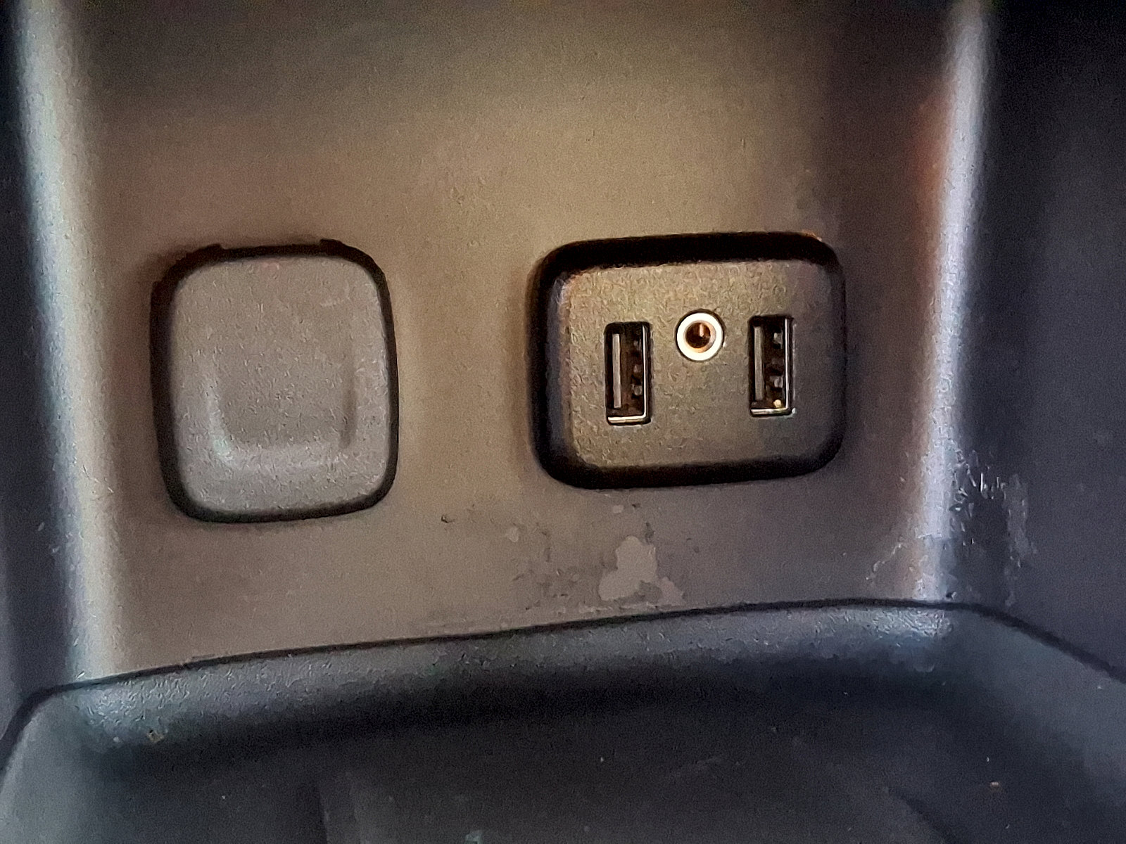 Used 2019 GMC Acadia SLT w/ LPO, Floor Liner Package image 27