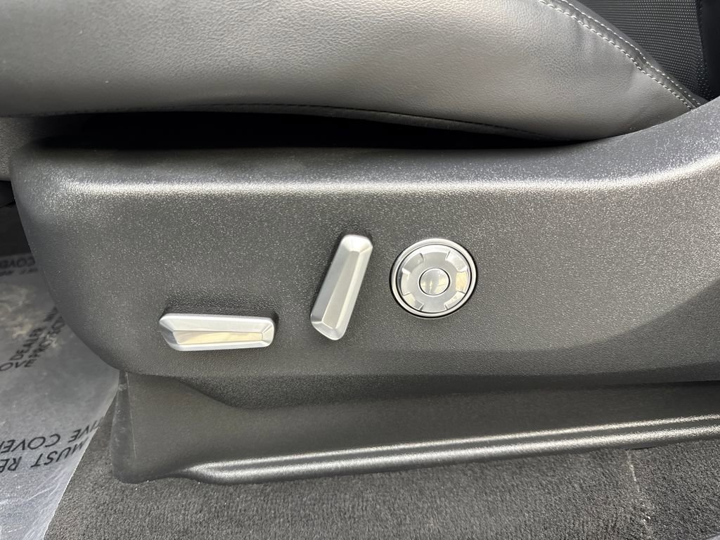 Used 2025 Lincoln Navigator Reserve AWD/4WD image 30