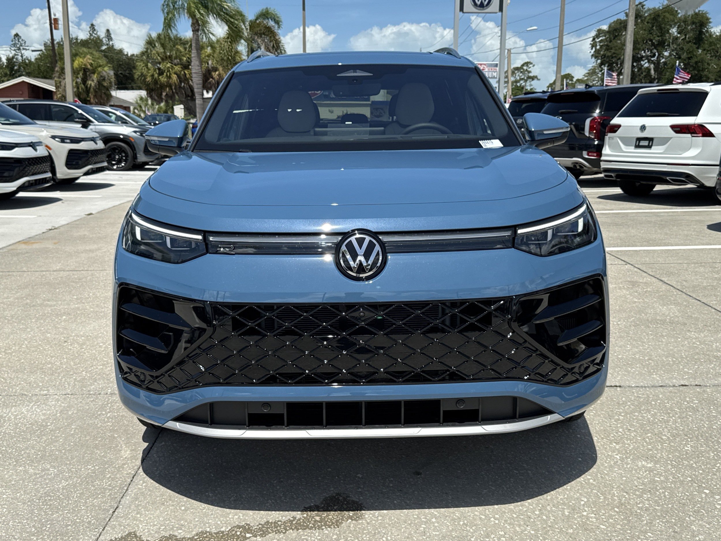 New 2026 Volkswagen Tiguan SEL R-Line AWD/4WD video 2