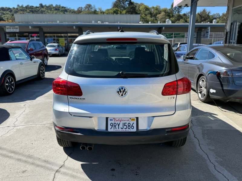 Used 2017 Volkswagen Tiguan S image 6