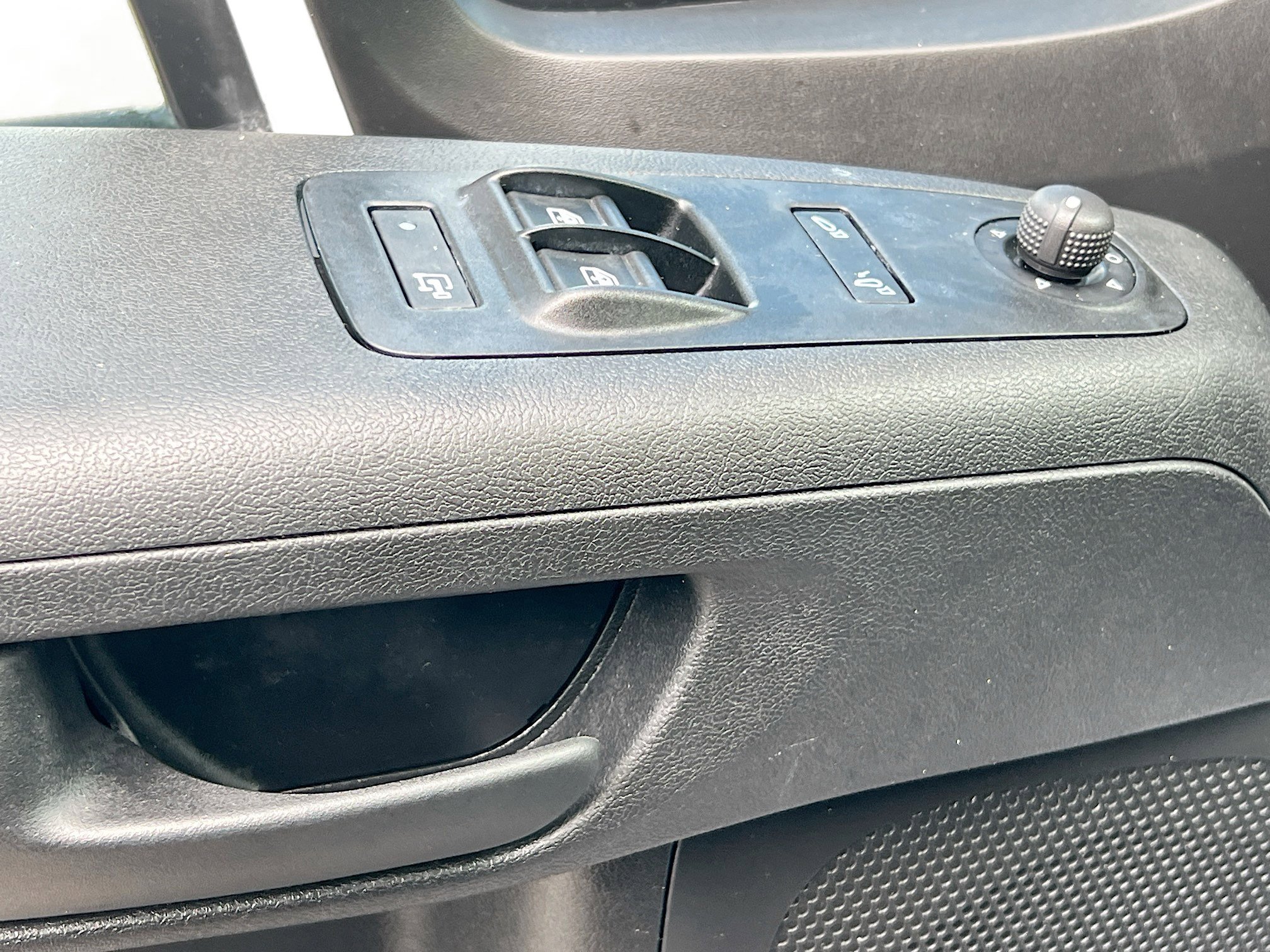 Used 2025 RAM ProMaster 2500 w/ Convenience Group image 16