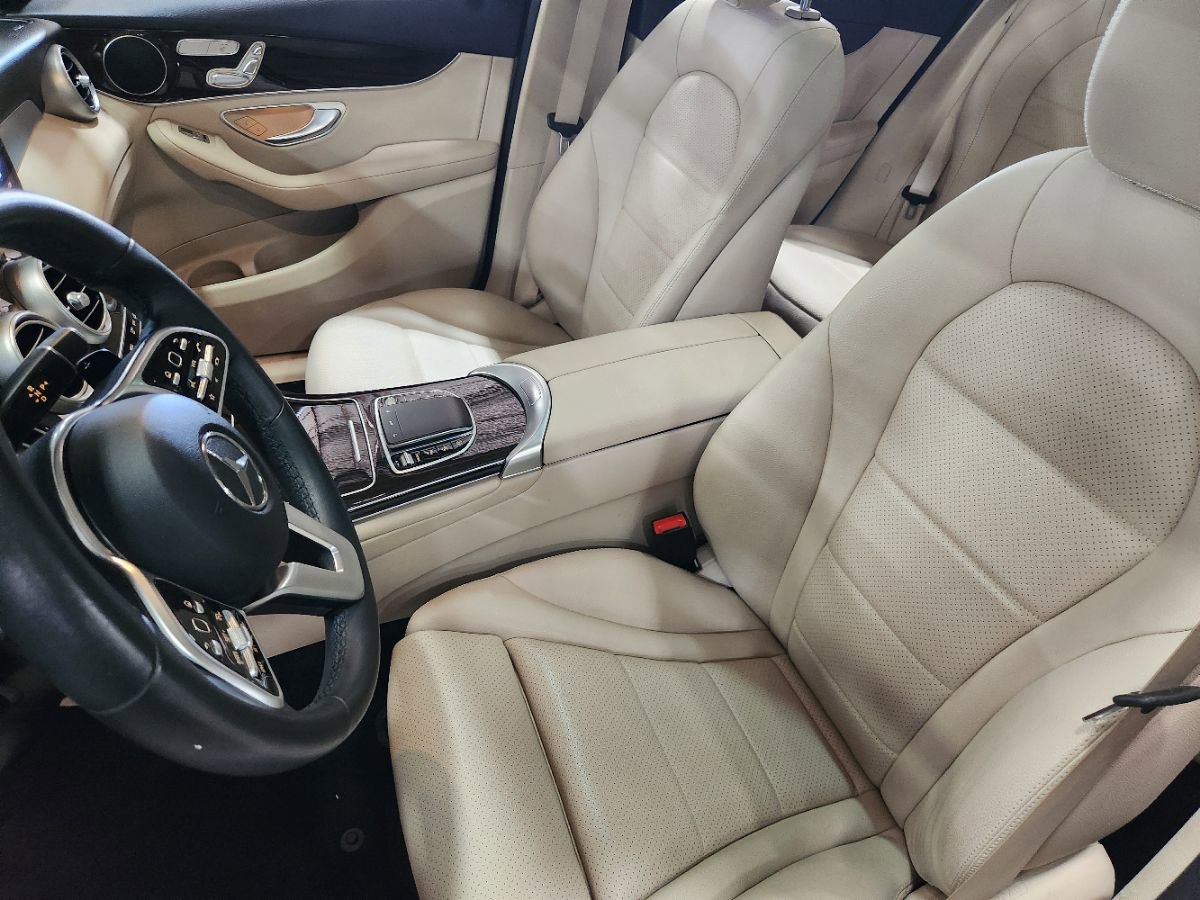 Used 2021 Mercedes-Benz GLC 300 image 24