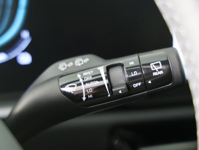 New 2025 Kia Niro SX image 22
