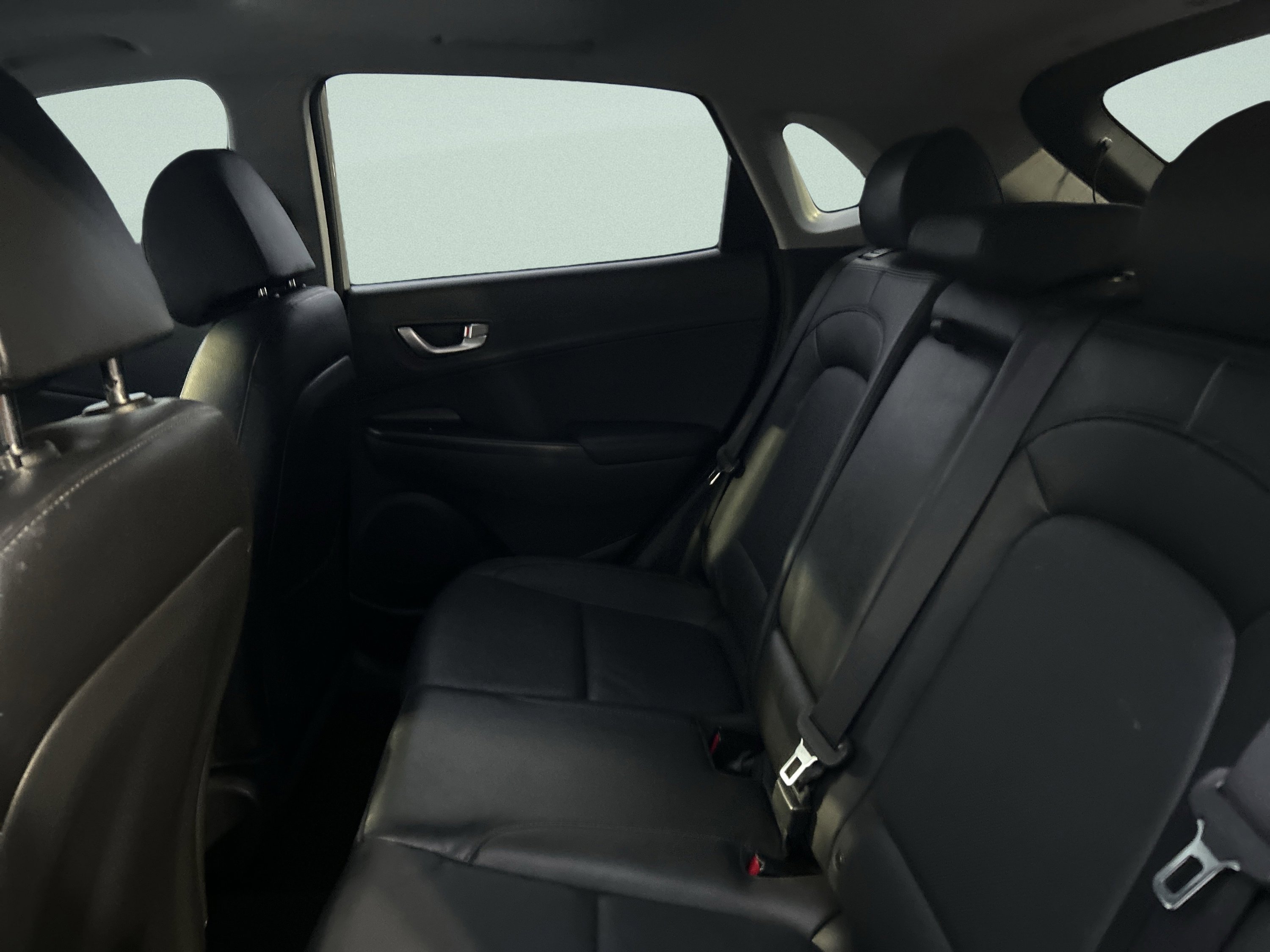 Used 2022 Hyundai Kona Limited image 14