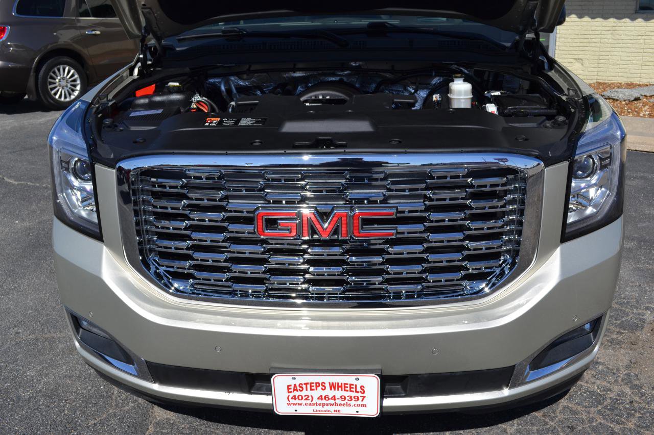 Used 2017 GMC Yukon Denali w/ Open Road Package AWD/4WD image 58