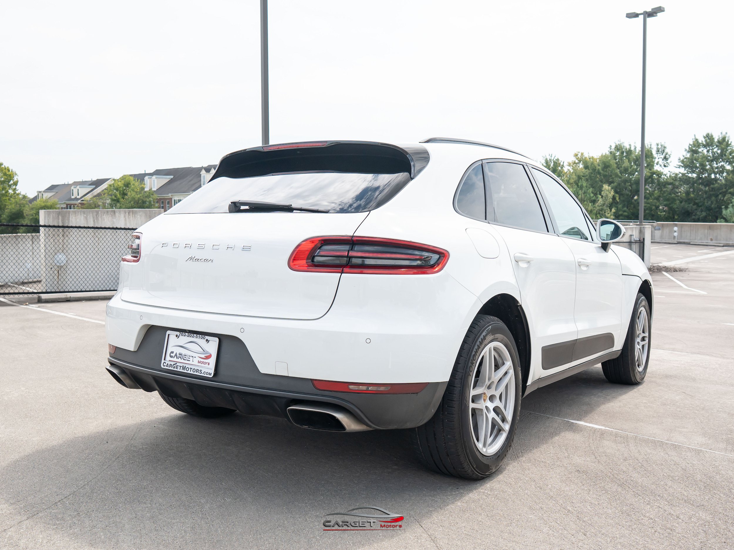 Used 2018 Porsche Macan AWD/4WD image 7