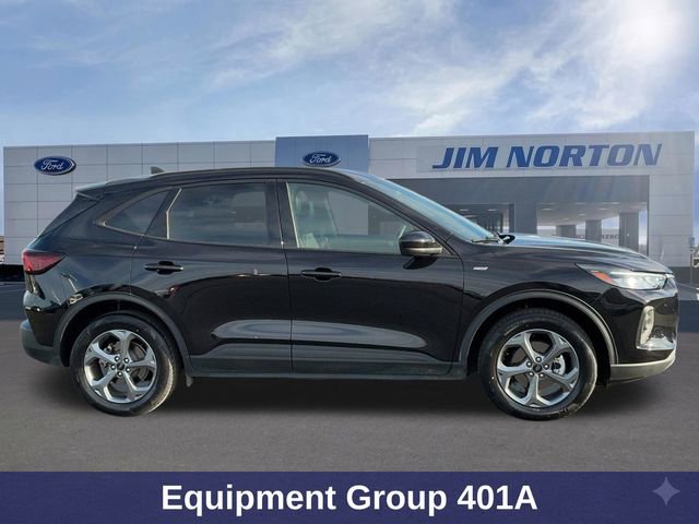Used 2025 Ford Escape ST-Line Select AWD/4WD image 3