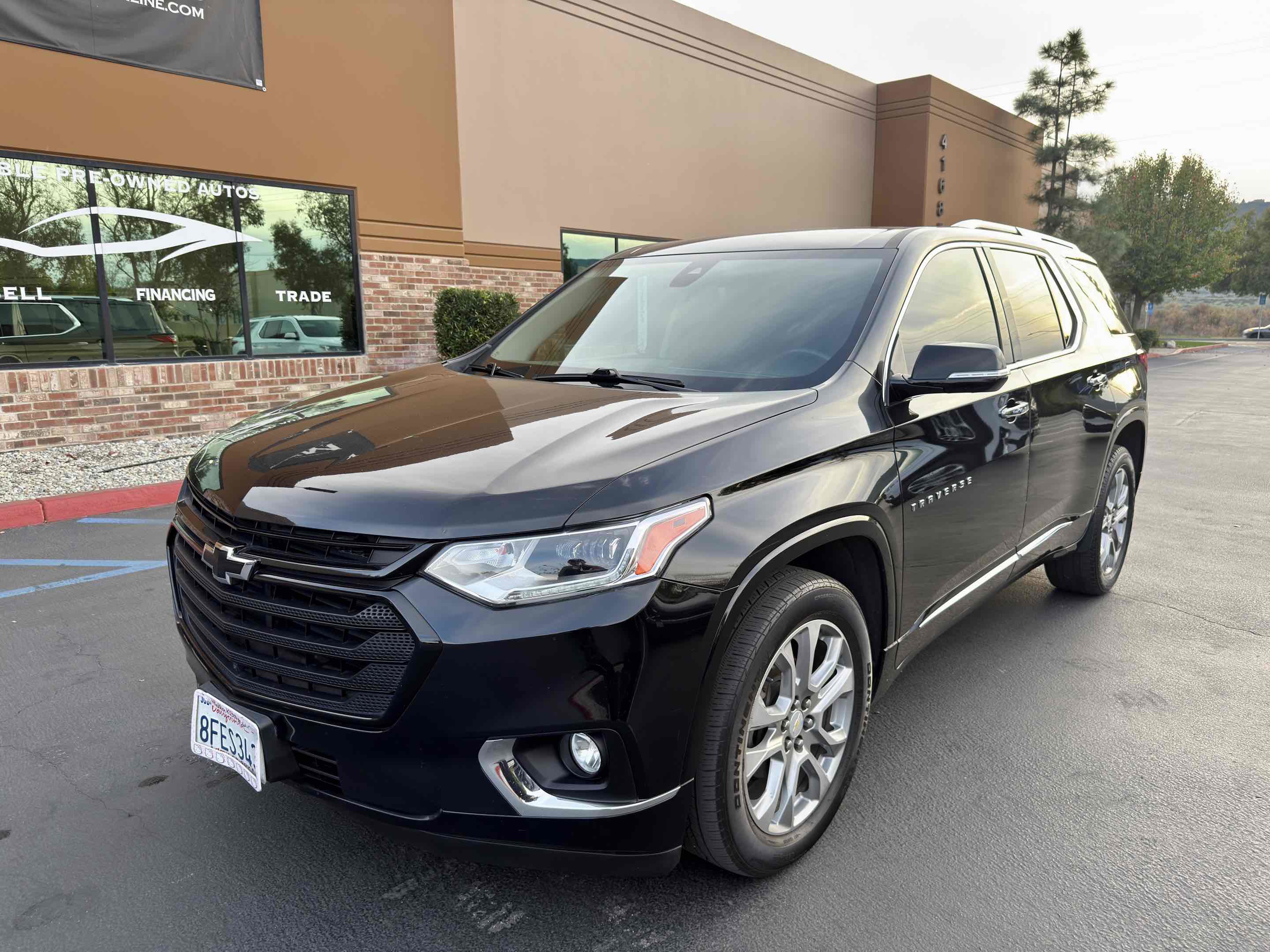 Used 2018 Chevrolet Traverse Premier w/ LPO, Black Accent Package image 4