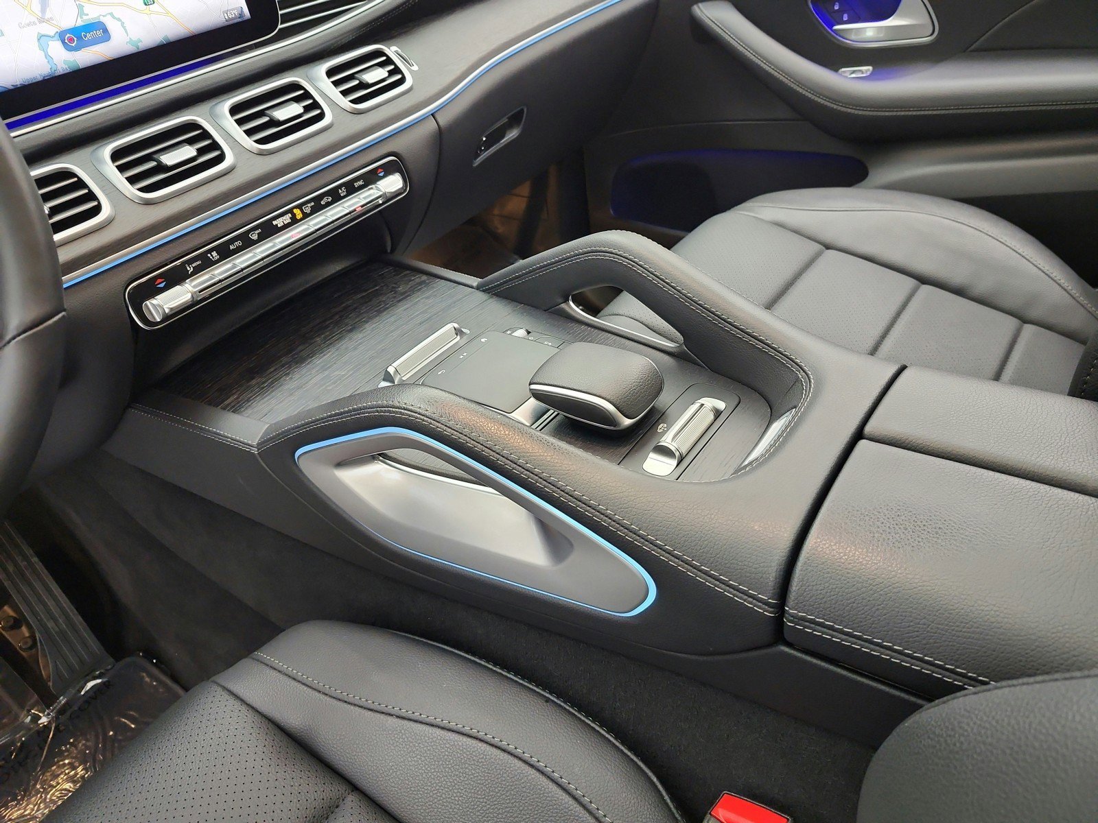 Certified 2025 Mercedes-Benz GLS 450 4MATIC image 11