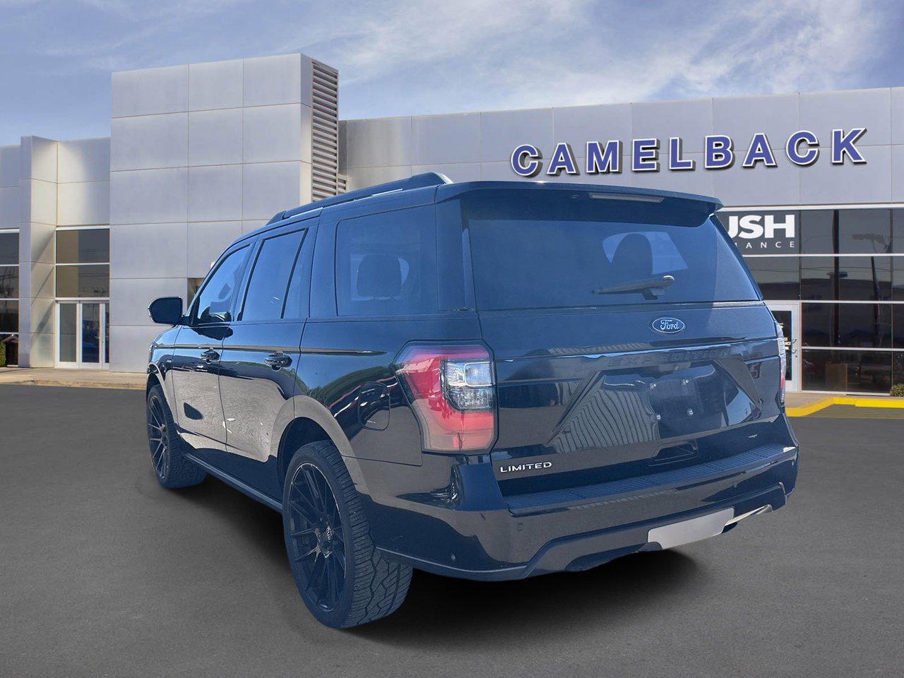 Used 2018 Ford Expedition Limited w/ Equipment Group 302A RWD image 6
