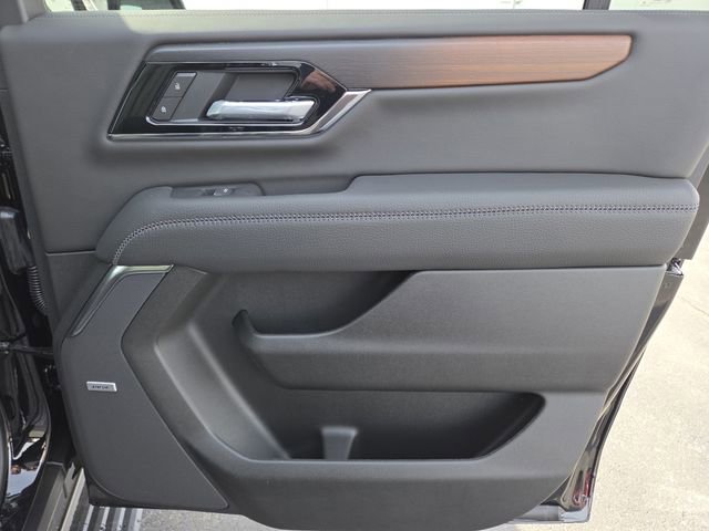New 2026 GMC Yukon XL Denali w/ Denali Reserve Package image 32