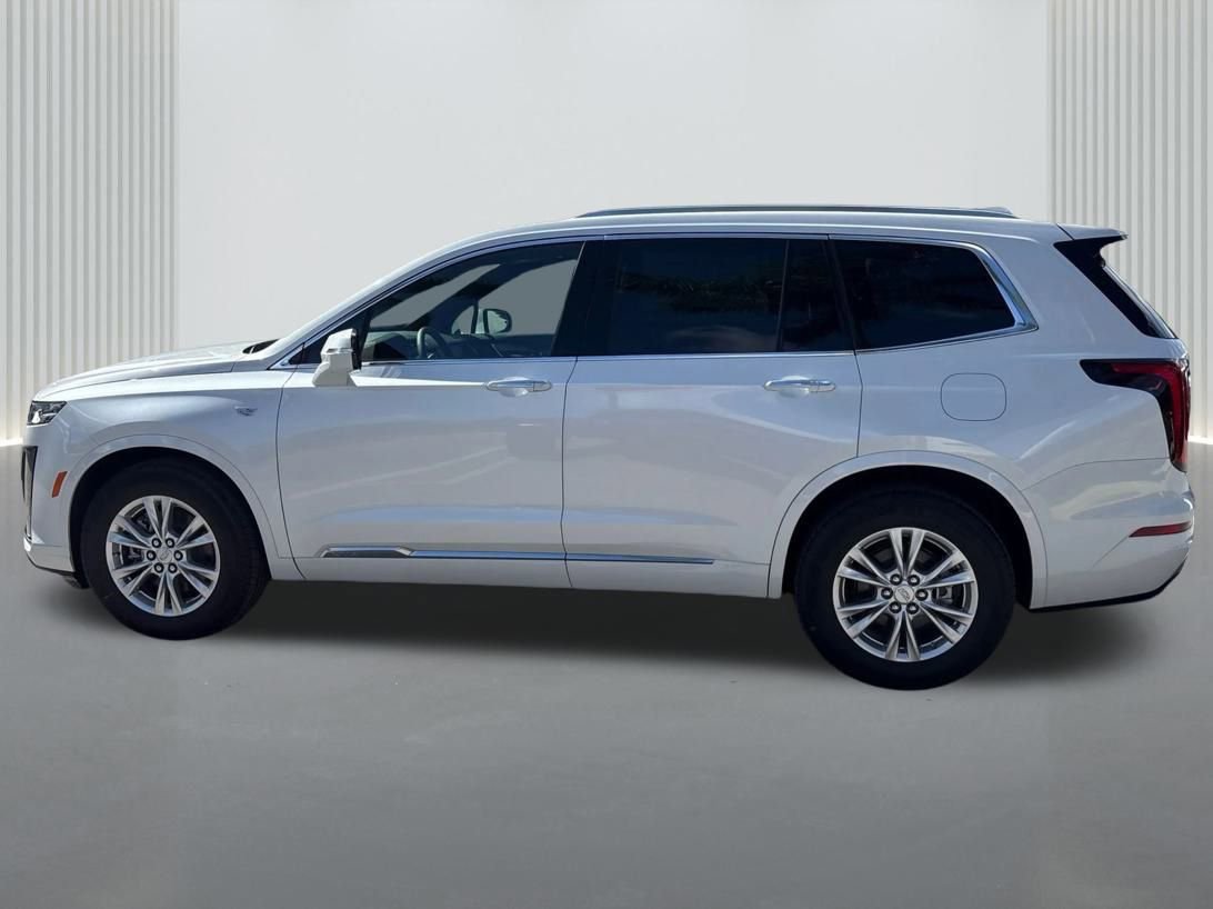 New 2025 Cadillac XT6 Luxury image 8