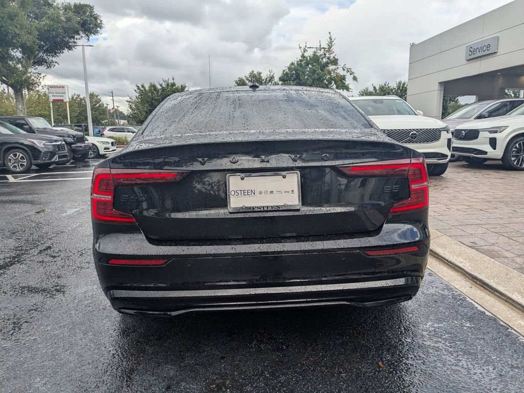 Certified 2024 Volvo S60 B5 Plus w/ Climate Package FWD image 5