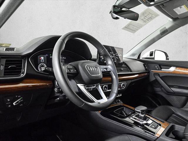 Used 2023 Audi Q5 2.0T Premium Plus w/ Premium Plus Package AWD/4WD image 10
