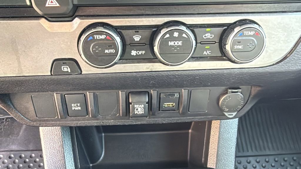 Used 2021 Toyota Tacoma SR5 w/ Trail Edition image 35