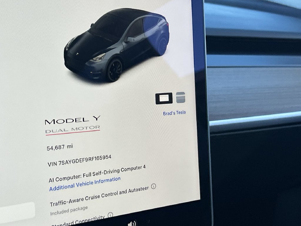 Used 2024 Tesla Model Y Performance AWD/4WD image 11