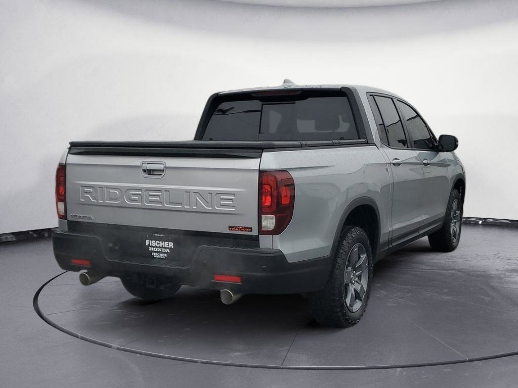 Used 2025 Honda Ridgeline TrailSport image 3