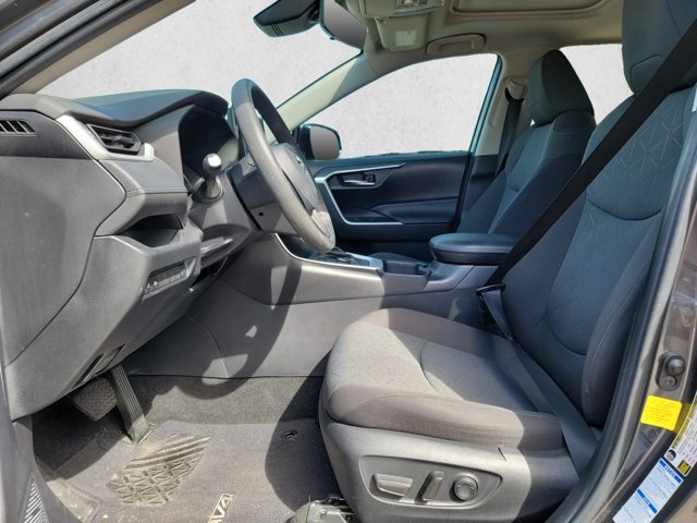 Used 2022 Toyota RAV4 XLE w/ Convenience Package AWD/4WD image 17
