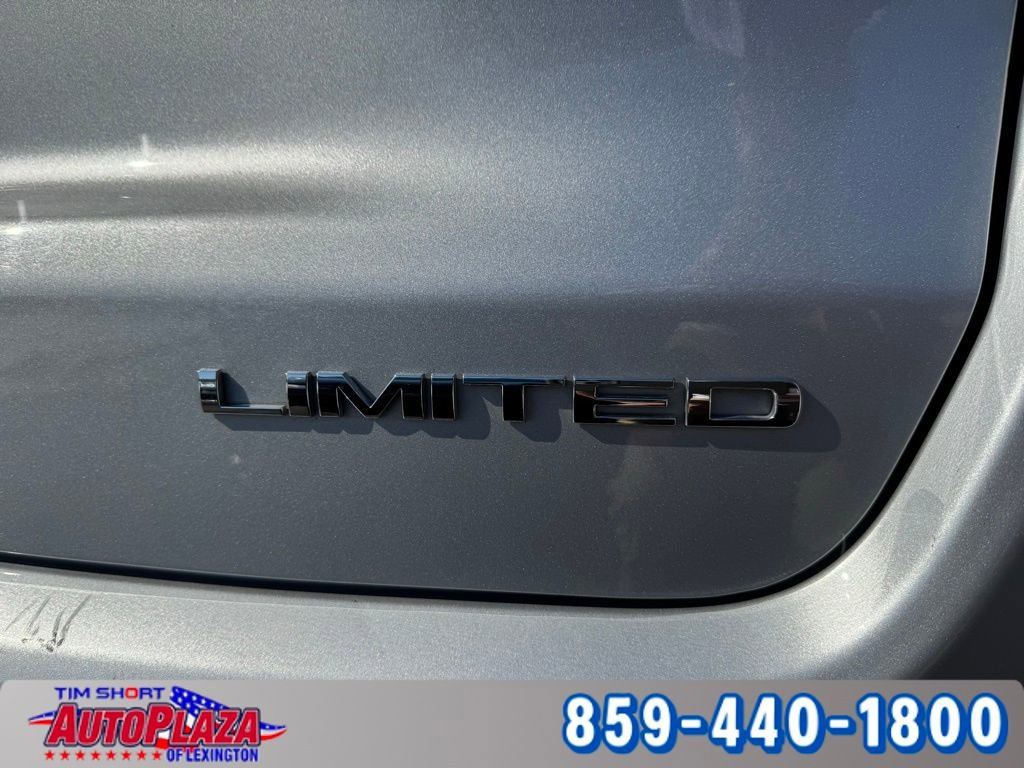Used 2025 Jeep Compass Limited image 17