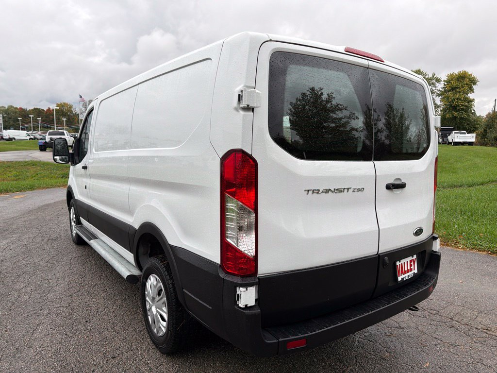 Used 2025 Ford Transit 250 Low Roof w/ Exterior Upgrade Package RWD image 4
