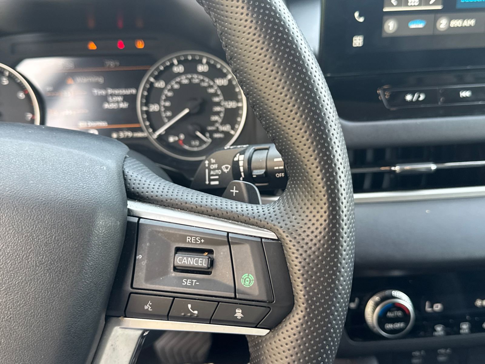 Used 2025 Mitsubishi Outlander SE FWD image 26