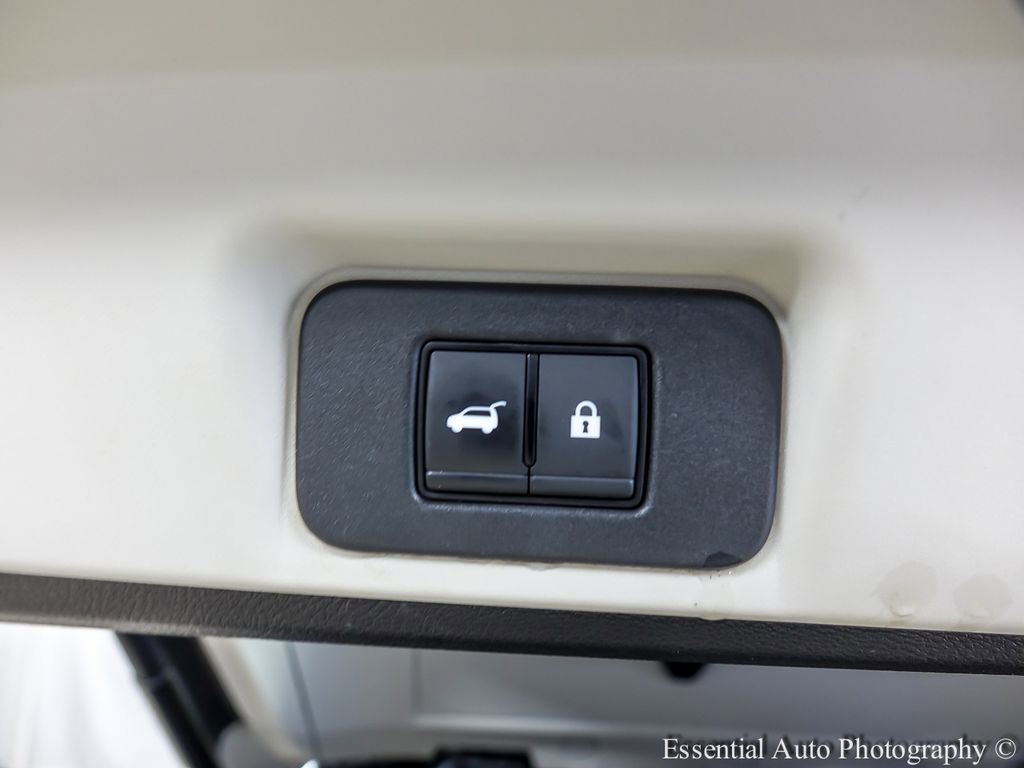 Used 2023 Nissan Ariya FWD image 24