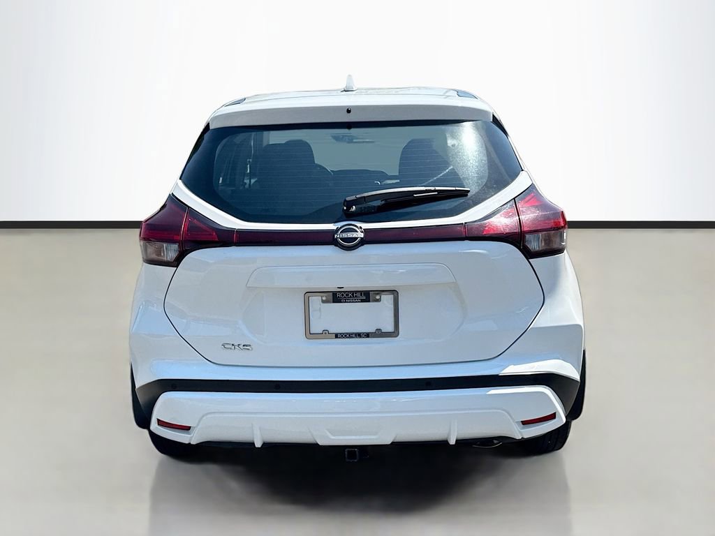 Used 2022 Nissan Kicks S FWD image 6