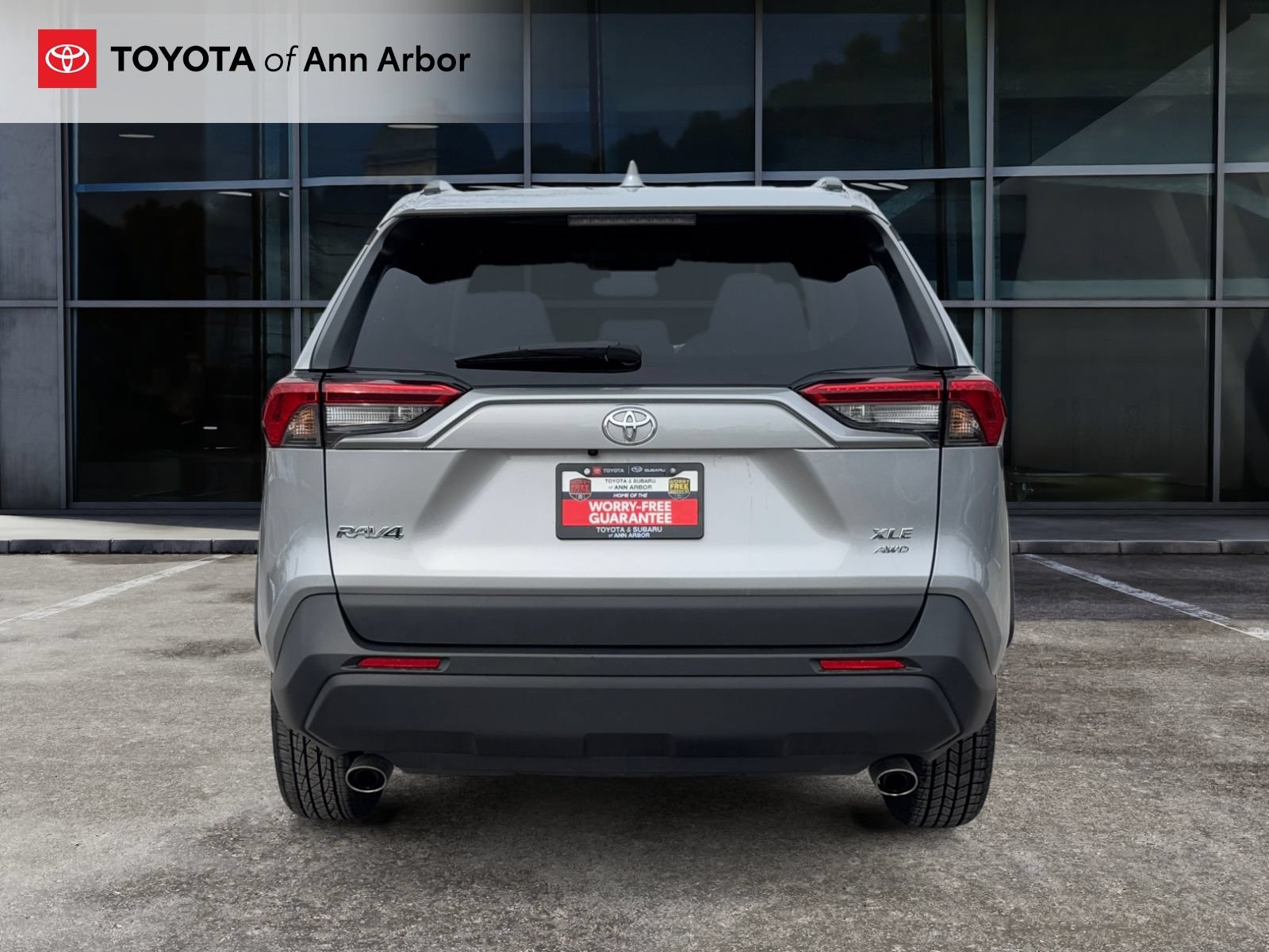Used 2022 Toyota RAV4 XLE AWD/4WD image 9