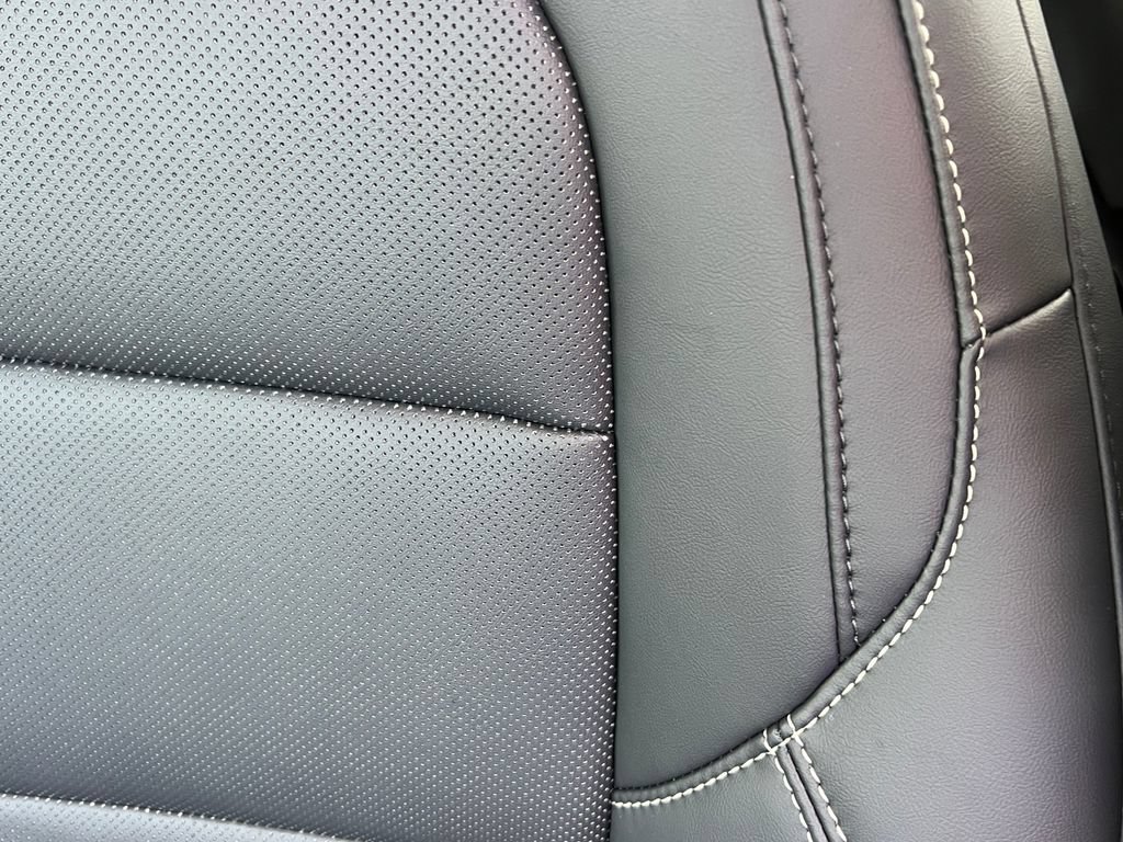 New 2027 GMC Terrain Elevation w/ Elevation Premium Package AWD/4WD image 11
