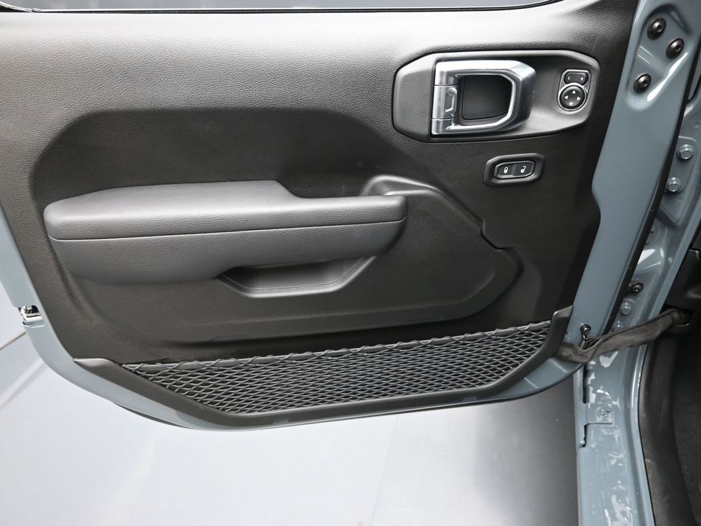 New 2025 Jeep Wrangler Sport S image 9