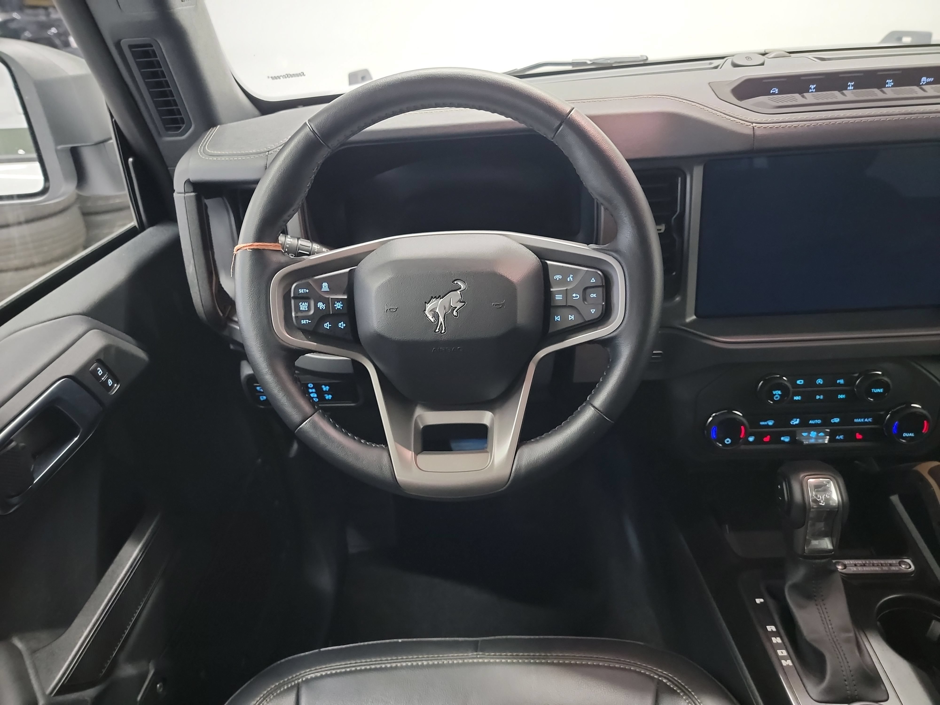 Used 2025 Ford Bronco Badlands AWD/4WD image 16