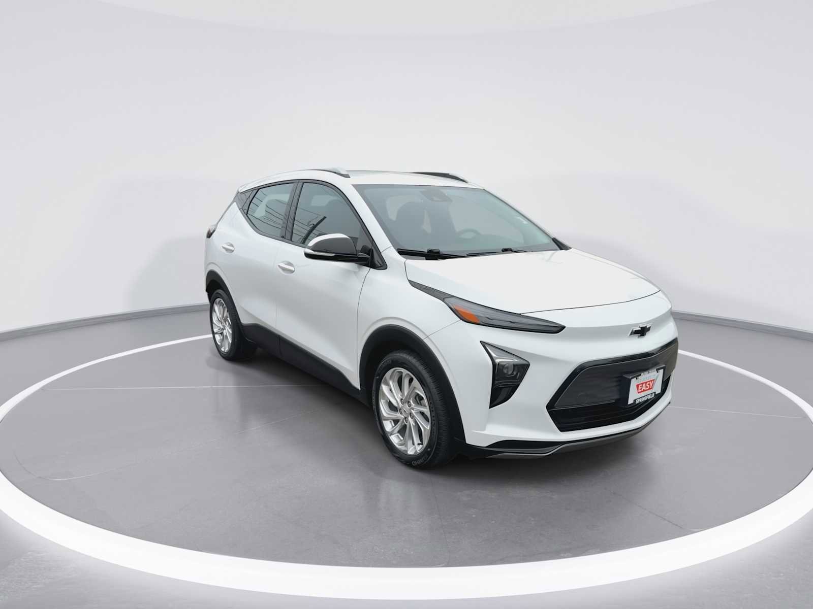 Used 2023 Chevrolet Bolt EUV LT w/ Driver Confidence Package FWD image 2