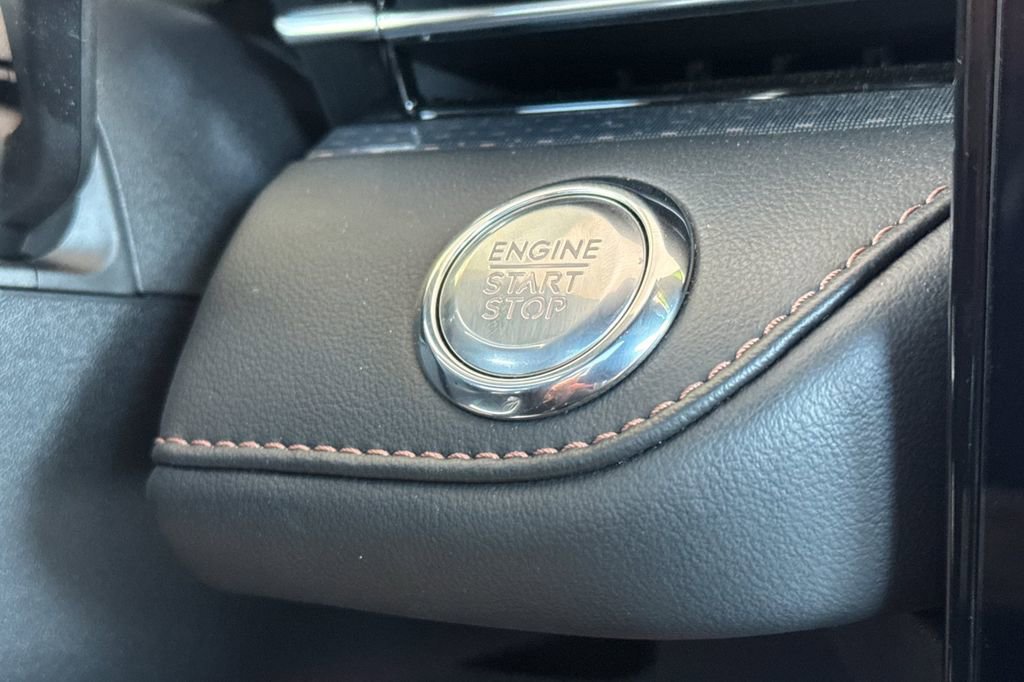 Used 2024 Lincoln Nautilus Reserve w/ Equipment Group 202A image 23