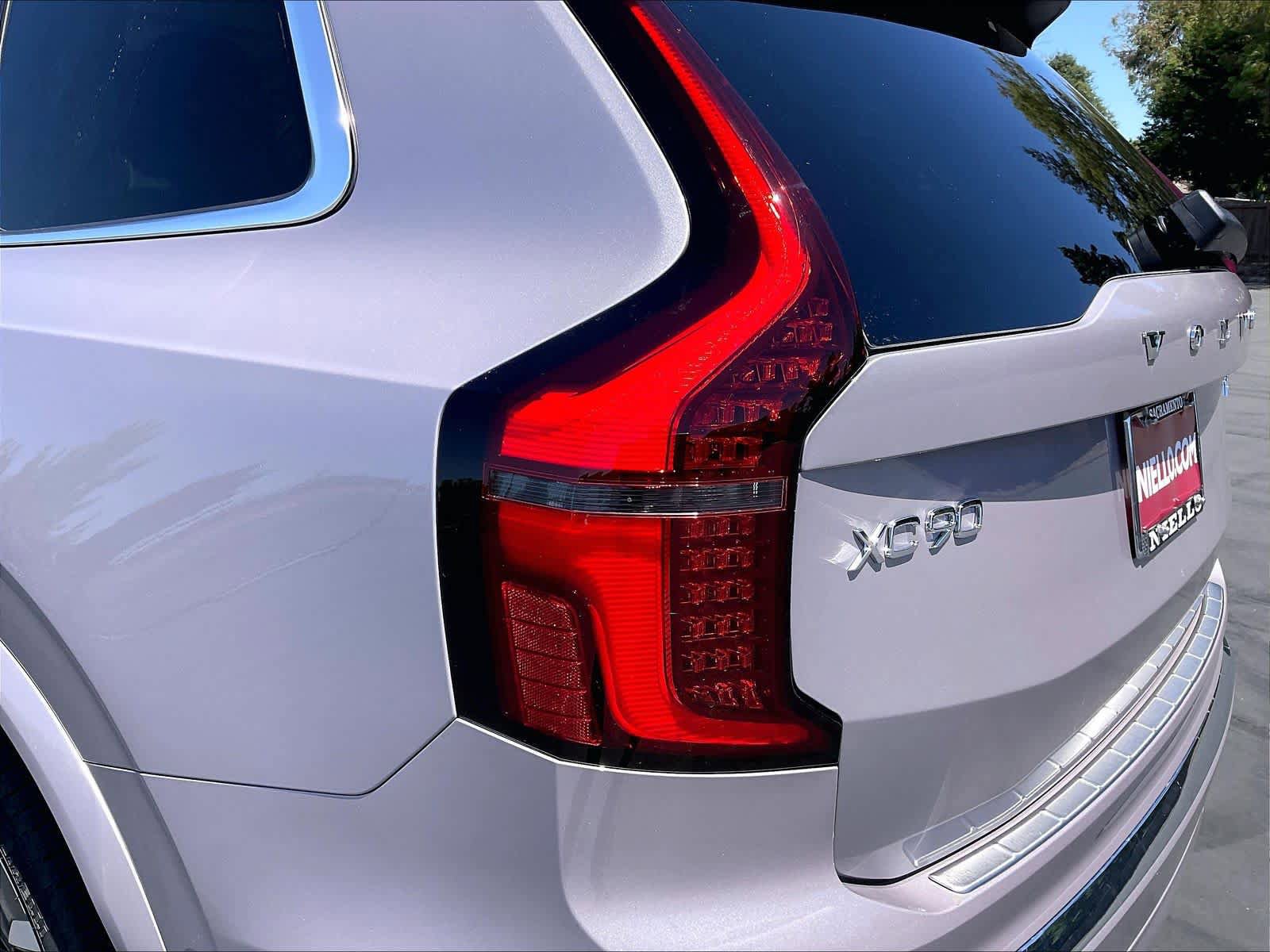 New 2026 Volvo XC90 T8 Plus w/ Protection Package AWD/4WD image 25