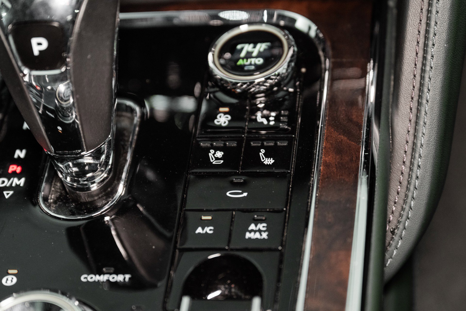 Used 2022 Bentley Flying Spur V8 image 44