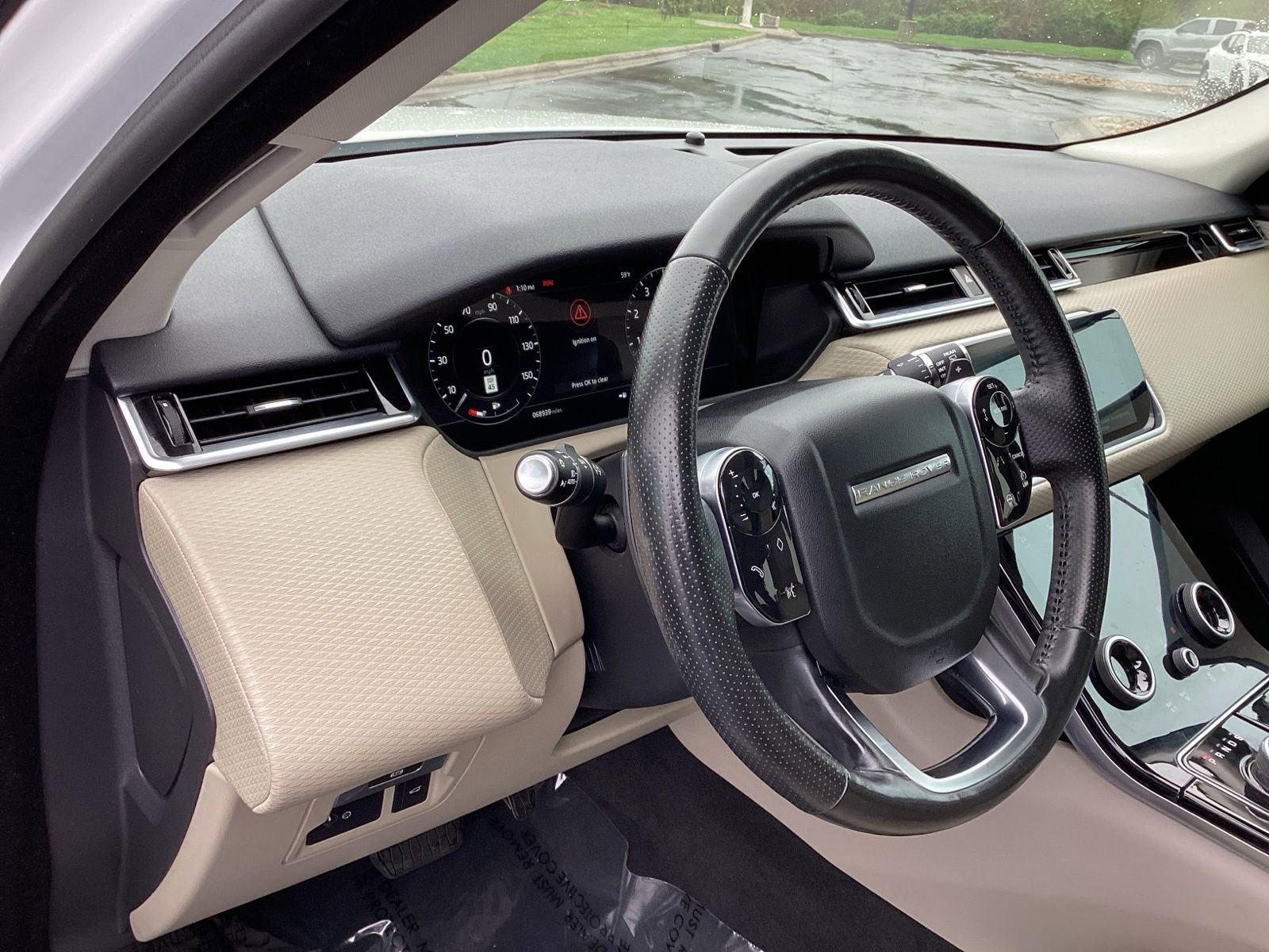 Used 2019 Land Rover Range Rover Velar S image 12